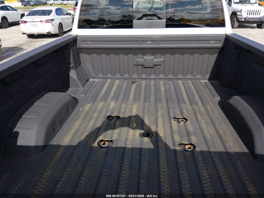 2025 CHEVROLET SILVERADO 2500HD auction photo 5