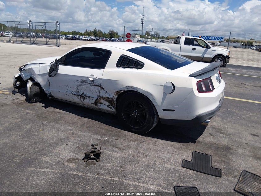 2012 Ford Mustang 3.7 V6 White Lot 111045181761 Vin 1ZVBP8AMXC5244652