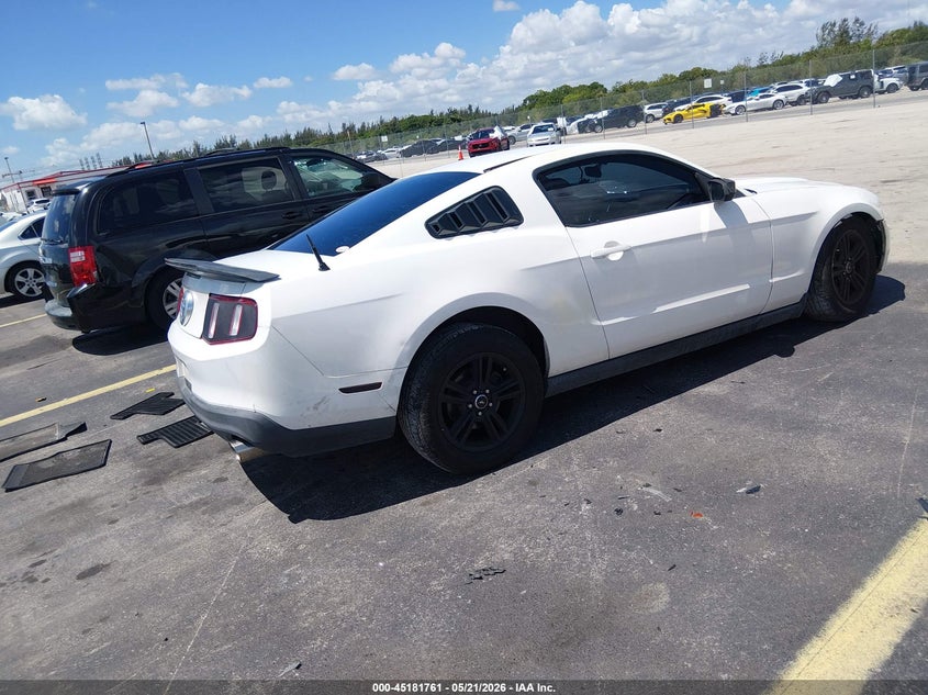 2012 Ford Mustang 3.7 V6 White Lot 111045181761 Vin 1ZVBP8AMXC5244652