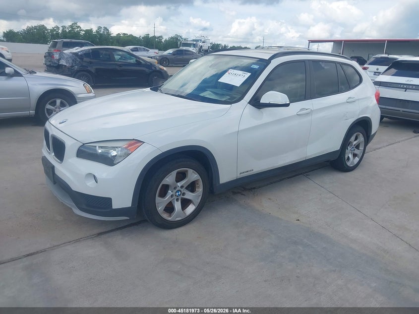 2015 BMW X1 auction photo 2