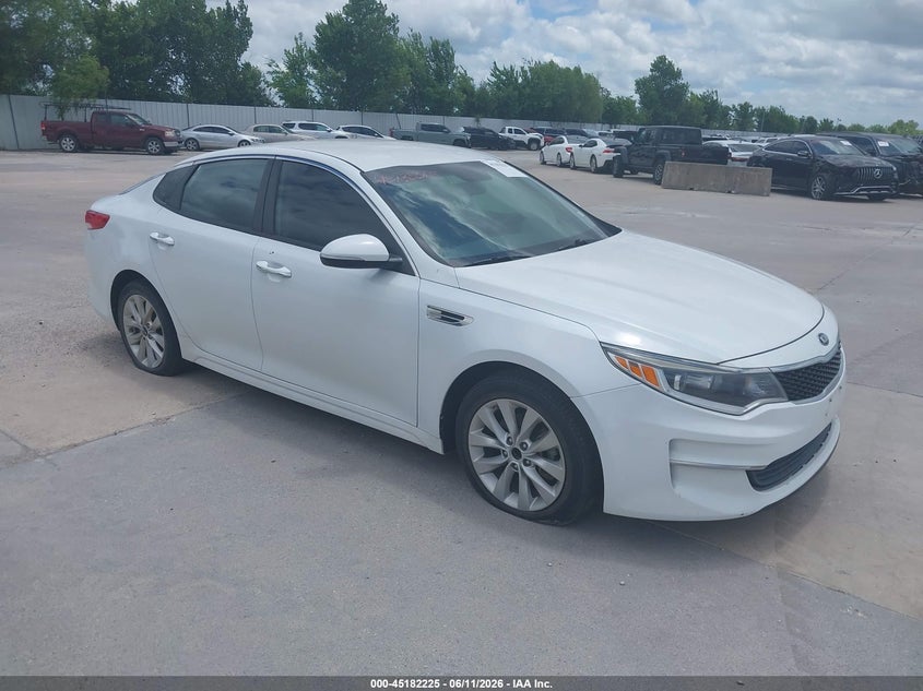 Vin: 5xxgt4l36hg163636, lot: 45679937, kia optima lx 2017 img_1