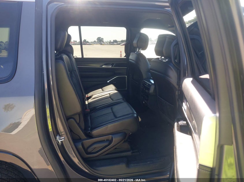 2024 JEEP WAGONEER L auction photo 8