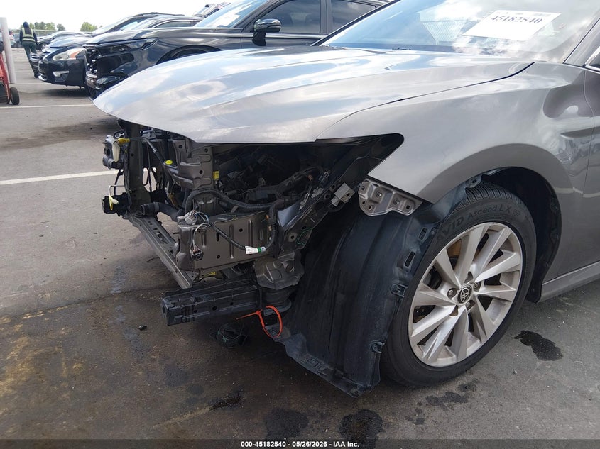 2021 TOYOTA CAMRY auction photo 6