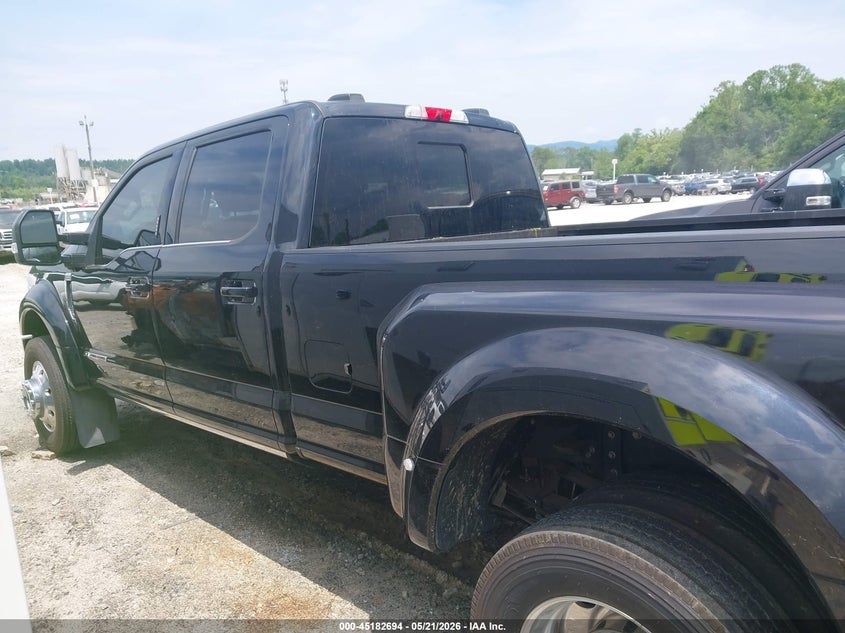 2022 Ford F-450 Platinum VIN: 1FT8W4DT4NEF97208 Lot: 45182694
