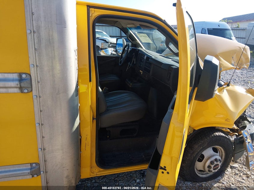 2018 Gmc Savana Cutaway Work Van yellow Lot 111045182783 Vin 7GZ37TCG3JN900370