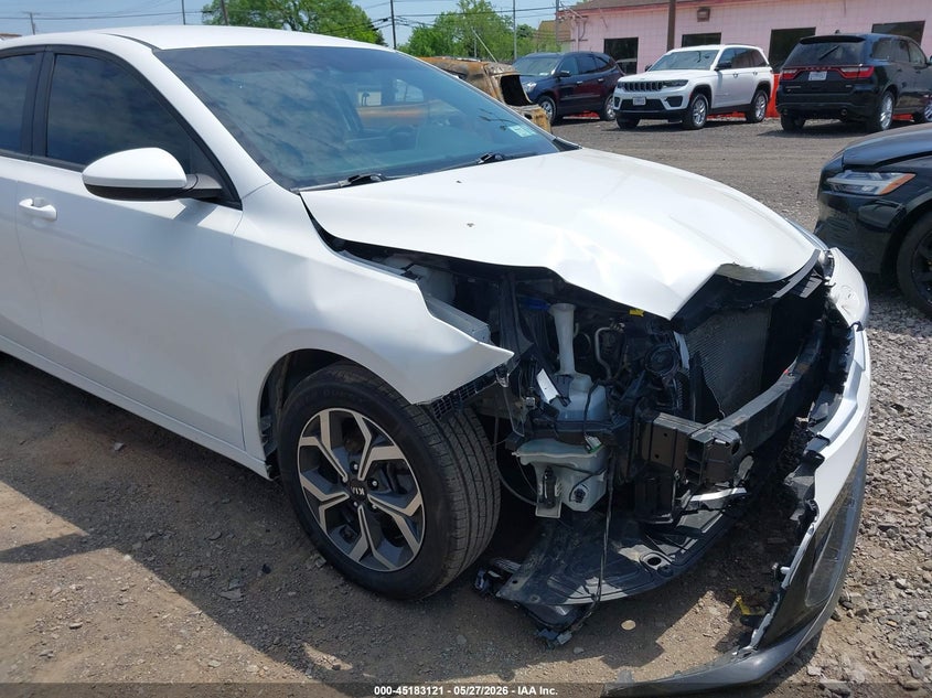 VIN 3KPF24AD0ME282246 2021 KIA FORTE LXS