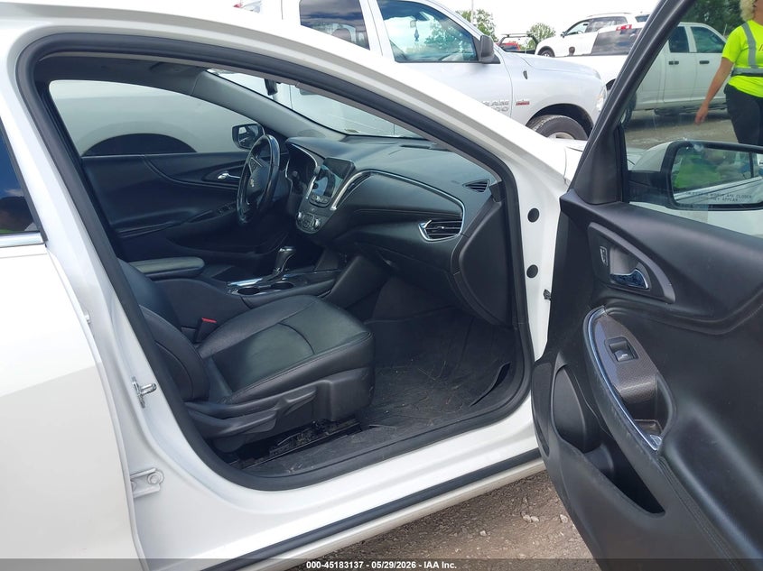 2019 CHEVROLET MALIBU auction photo 5