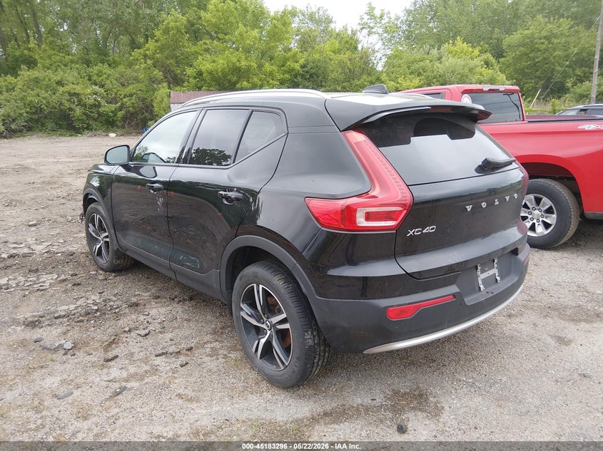 Vin: yv4l12uv2p2914743, lot: 45681008, volvo xc40 b5 core 20233