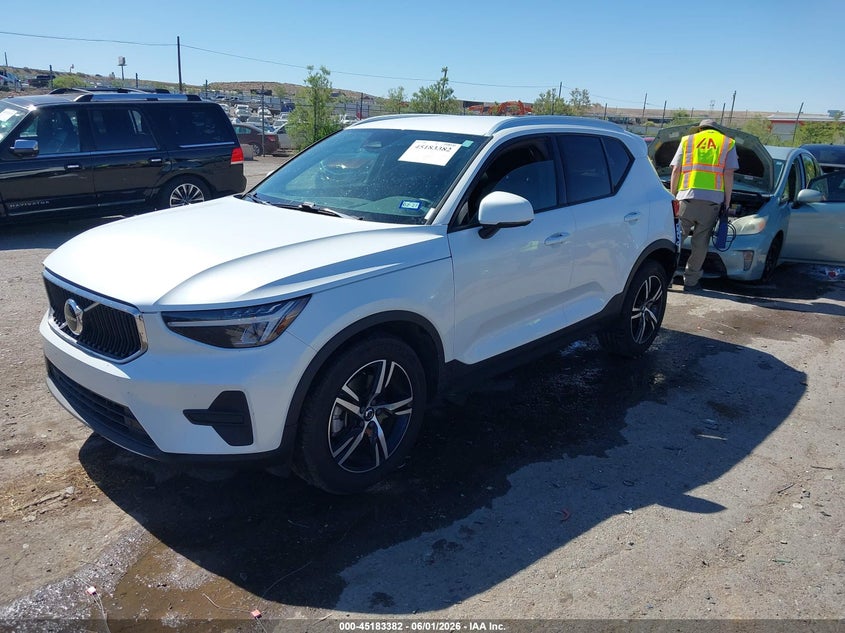 Vin: yv4l12uk1p2967889, lot: 45681097, volvo xc40 b5 core 20232