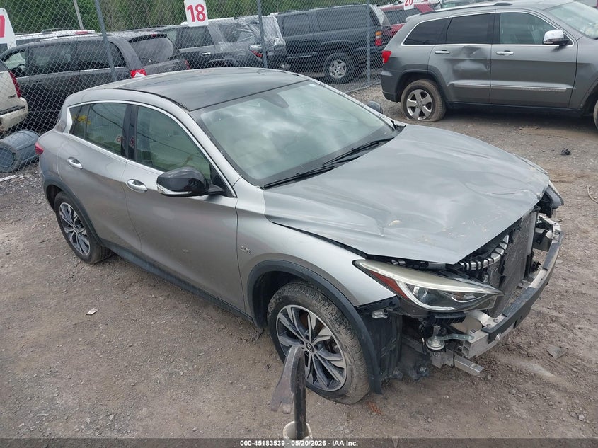 2017 INFINITI QX30 PREMIUM