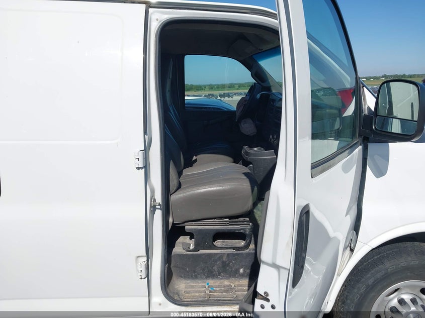 2016 CHEVROLET EXPRESS 2500 auction photo 5