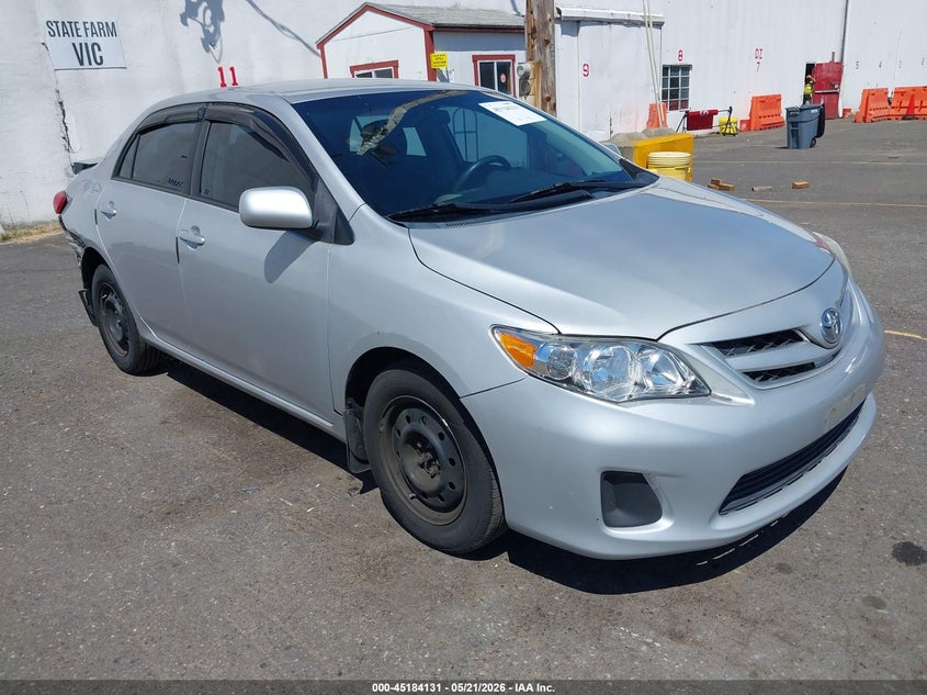 Vin: 2t1bu4ee1bc627646, lot: 45681843, toyota corolla le 2011 img_1