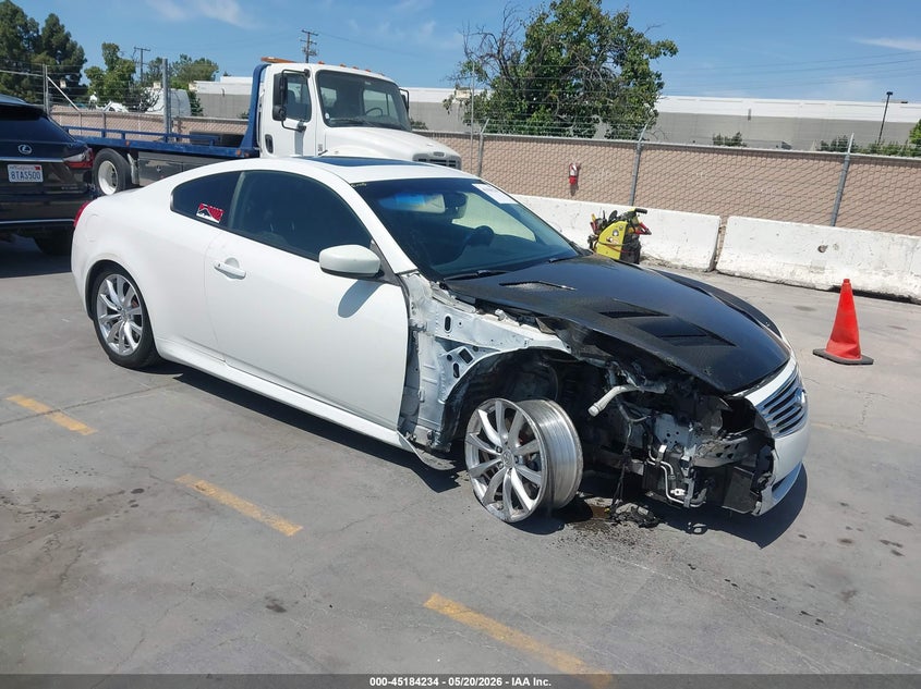 2014 INFINITI Q60 JOURNEY
