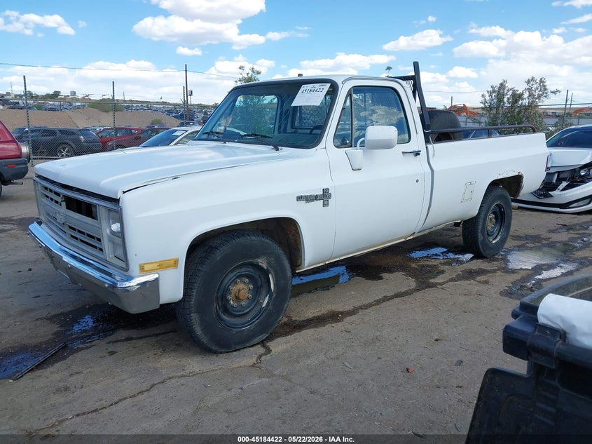 1985 CHEVROLET C20 auction photo 2