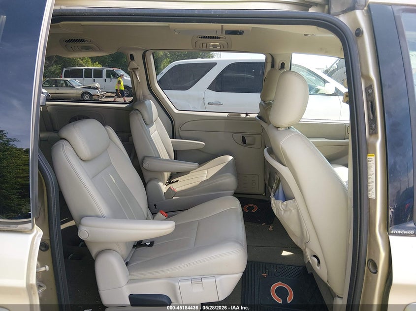 2005 Chrysler Town & Country Touring VIN: 2C4GP54L35R433370 Lot: 45184436