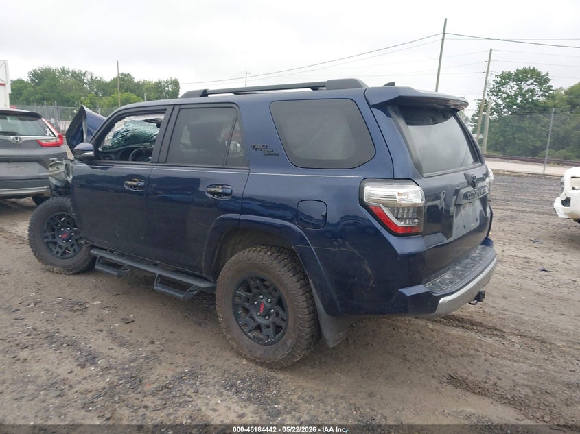 Vin: jtebu5jr2l5774373, lot: 45682154, toyota 4runner trd off road premium 20203