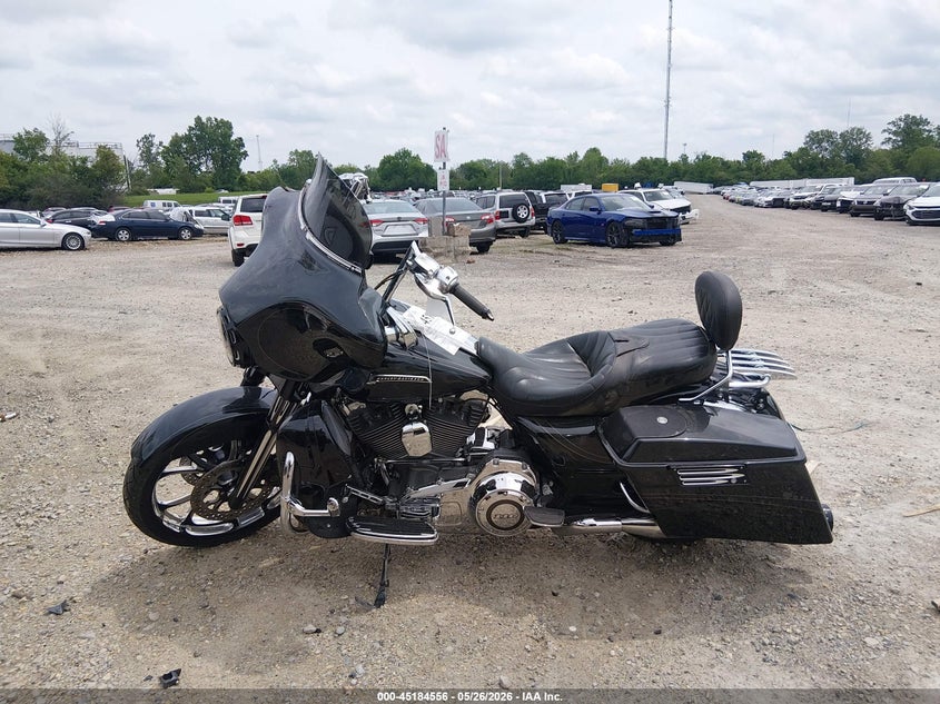 2012 Harley-Davidson Flhxse3 Cvo Street Glide VIN: 1HD1PZ817CB956567 Lot: 45184556