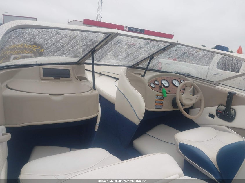 2001 BAYLINER 1950 CAPRI CLASSIC auction photo 5