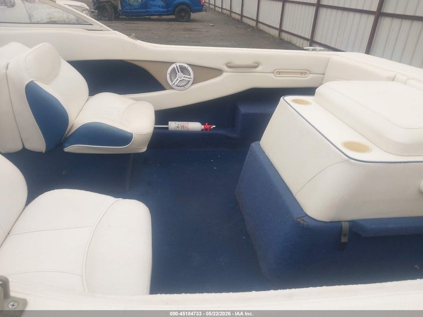 2001 BAYLINER 1950 CAPRI CLASSIC auction photo 8