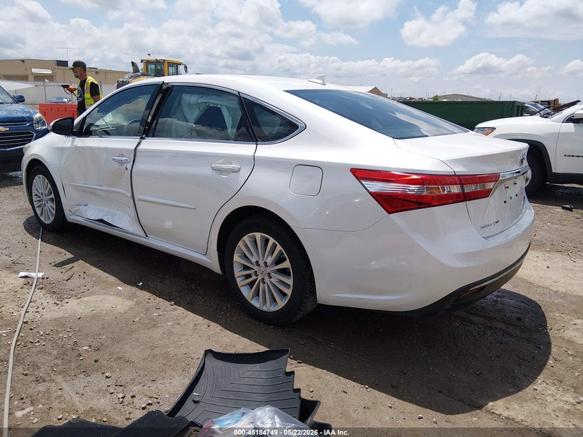 2015 TOYOTA AVALON HYBRID auction photo 3