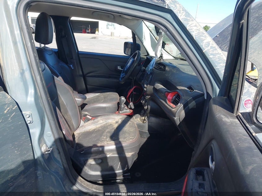 2015 JEEP RENEGADE auction photo 5