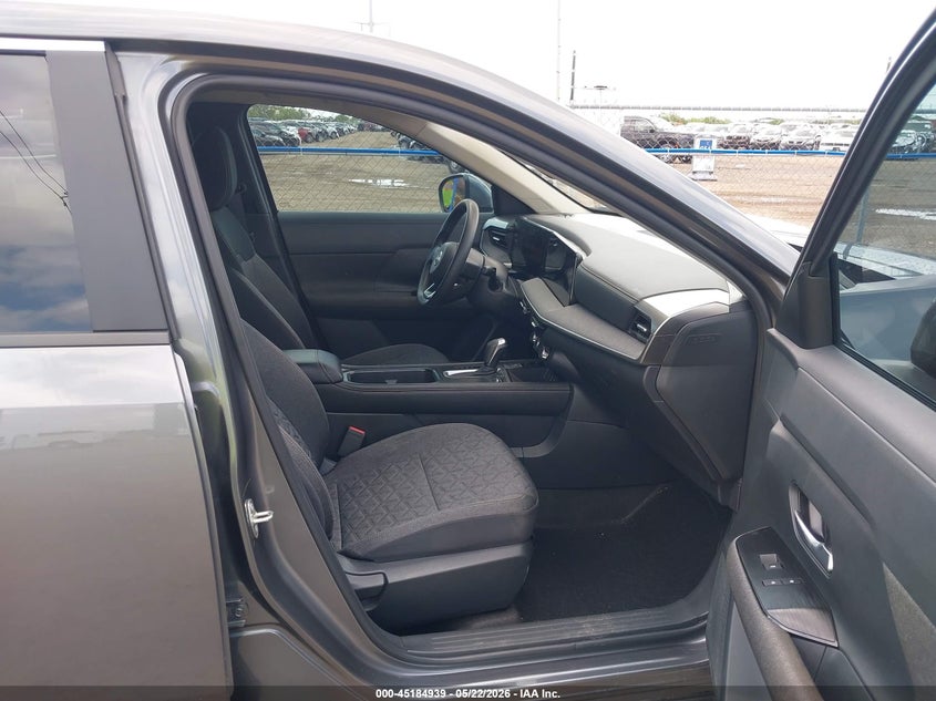 2025 NISSAN KICKS auction photo 5