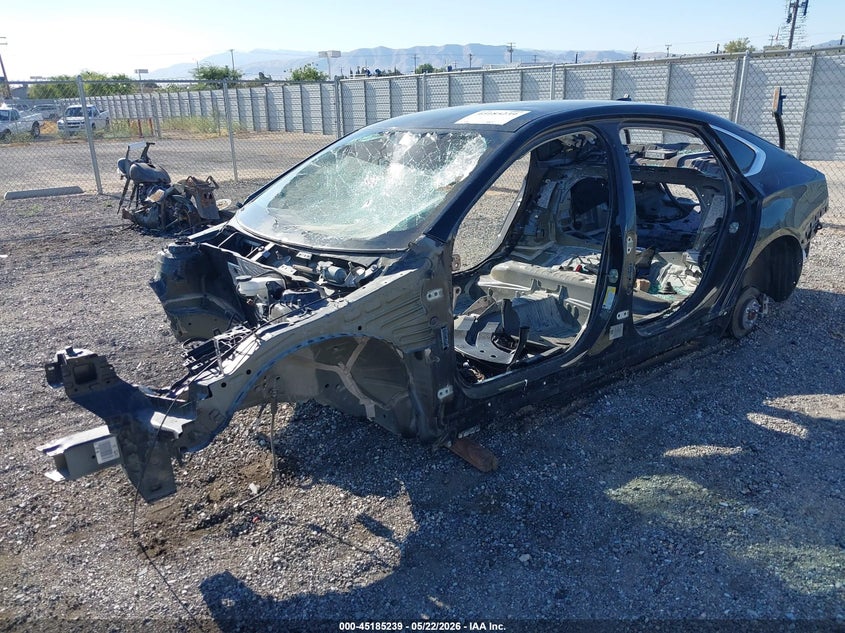 2019 CHEVROLET IMPALA auction photo 2