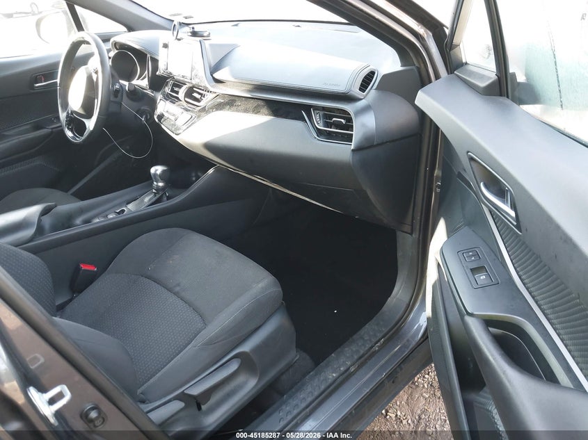 VIN NMTKHMBX4JR025791 2018 TOYOTA C-HR XLE/XLE PREMIUM