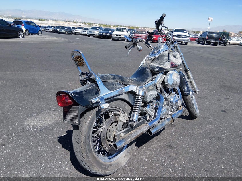 HARLEY-DAVIDSON FXDWGI 2005