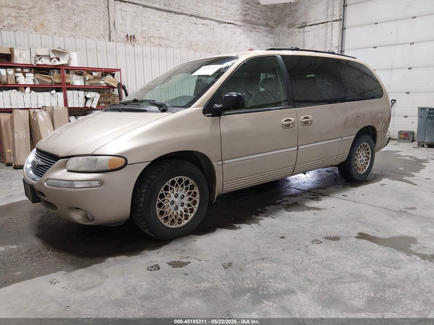 1C4GT64L8WB646932 1998 Chrysler Town & Country Lxi photo 1