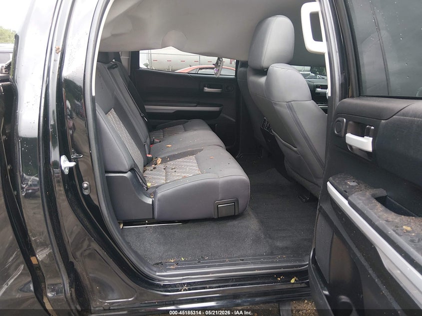 TOYOTA TUNDRA - zdjęcie 8