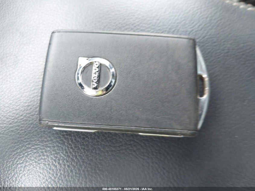 2021 Volvo Xc40 T5 Momentum VIN: YV4162UK0M2542927 Lot: 45185371