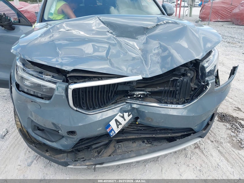 2021 Volvo Xc40 T5 Momentum VIN: YV4162UK0M2542927 Lot: 45185371
