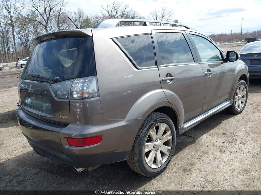 MITSUBISHI OUTLANDER 2013 VIN JA4AS3AW7DU010228