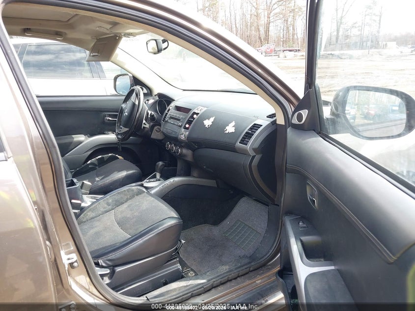 MITSUBISHI OUTLANDER 2013 VIN JA4AS3AW7DU010228