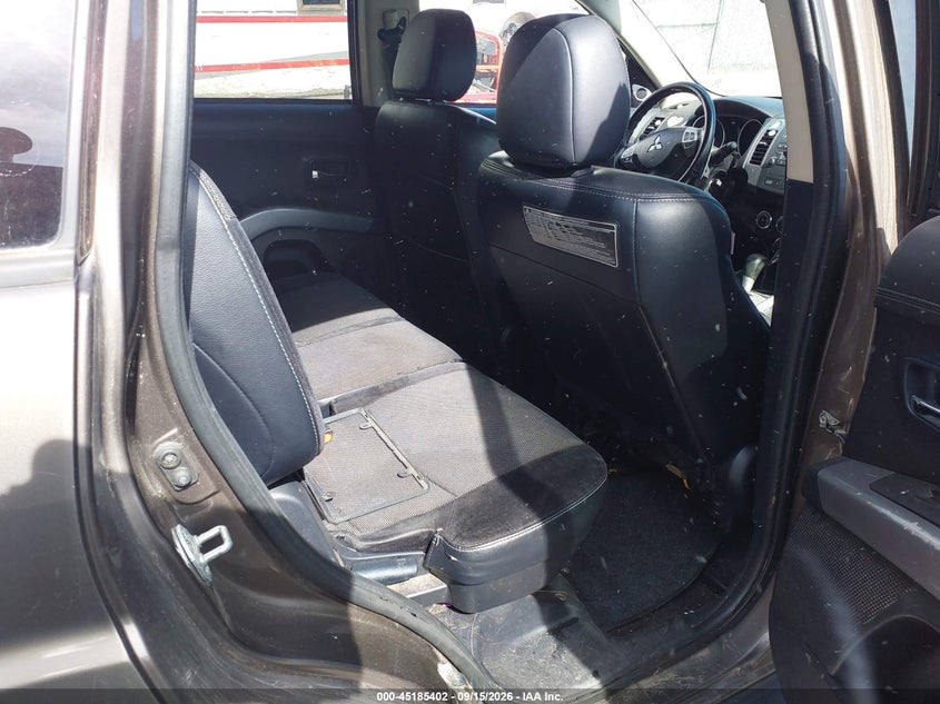MITSUBISHI OUTLANDER 2013 VIN JA4AS3AW7DU010228