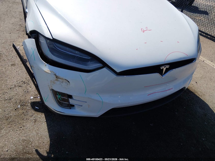 2018 Tesla Model X 100D/75D/P100D VIN: 5YJXCDE24JF136884 Lot: 45185423