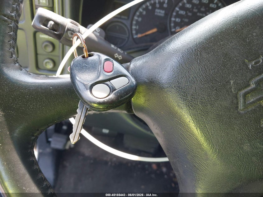 2002 Chevrolet Avalanche 1500 VIN: 3GNEK13T02G358667 Lot: 45185443