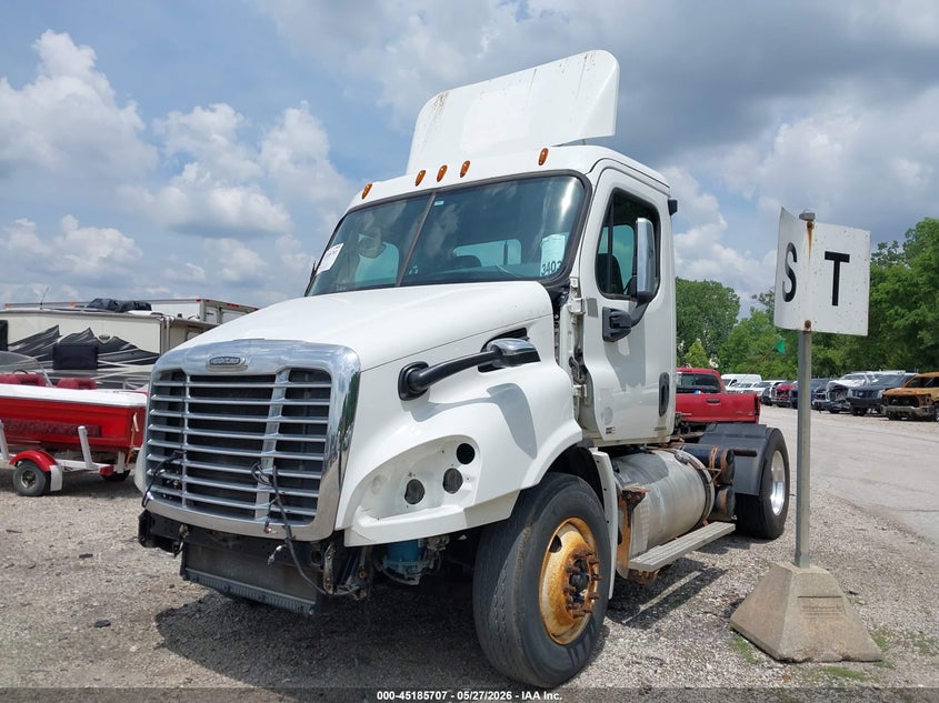 1FUBGADV2CSBS4923 2012 Freightliner Cascadia 113 photo 1