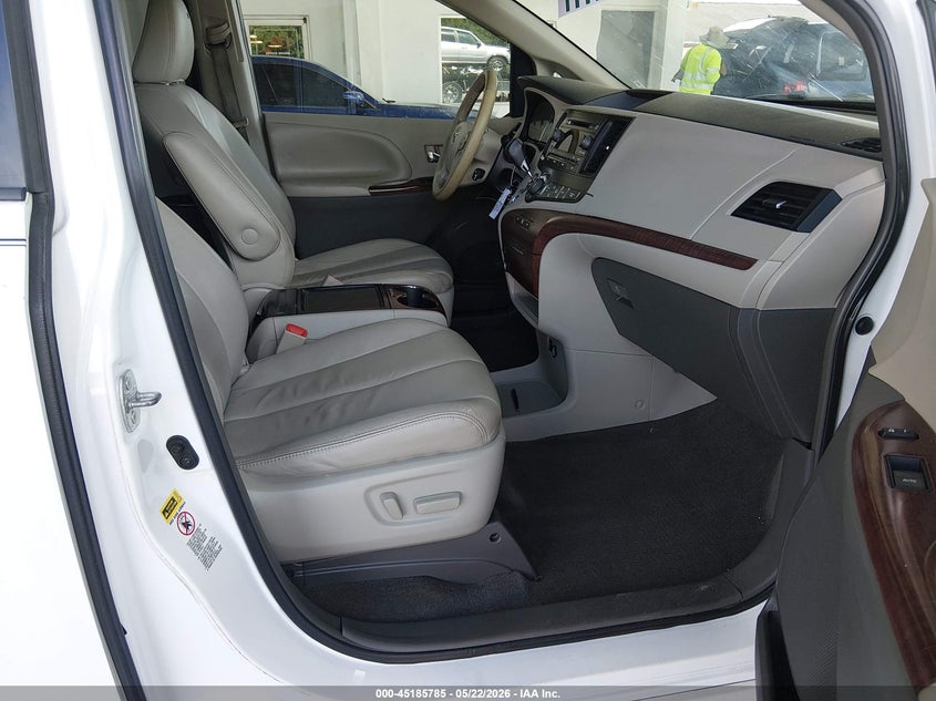 2012 Toyota Sienna 3.5 Xle V6 8 Passenger White Lot 111045185785 Vin 5TDYK3DC4CS249602
