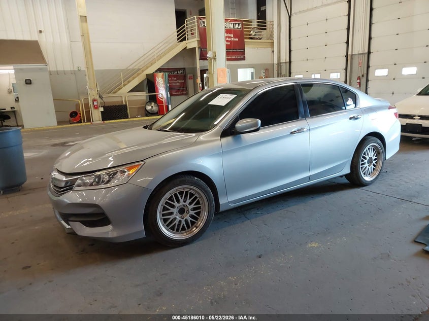 2017 HONDA ACCORD auction photo 2