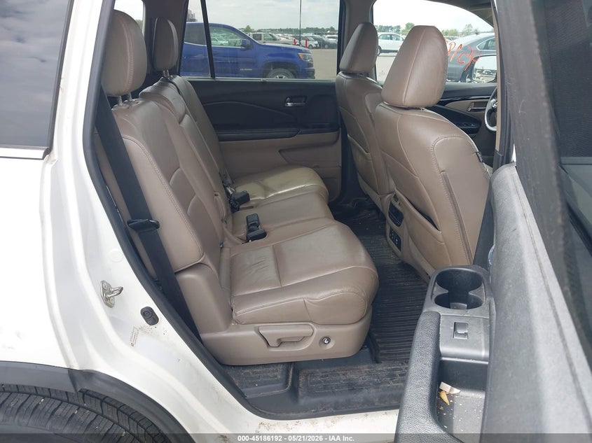 2016 HONDA PILOT auction photo 8