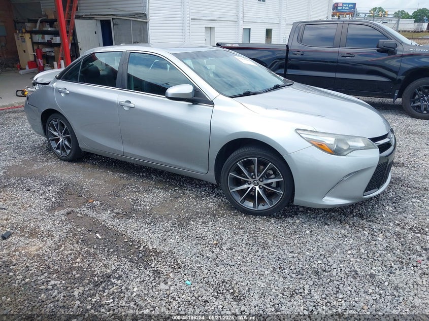 2016 Toyota Camry Xse