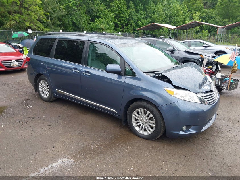 2015 Toyota Sienna