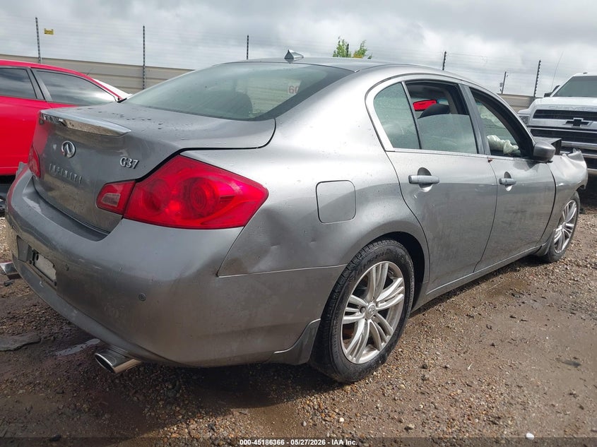 2013 INFINITI G37 auction photo 4