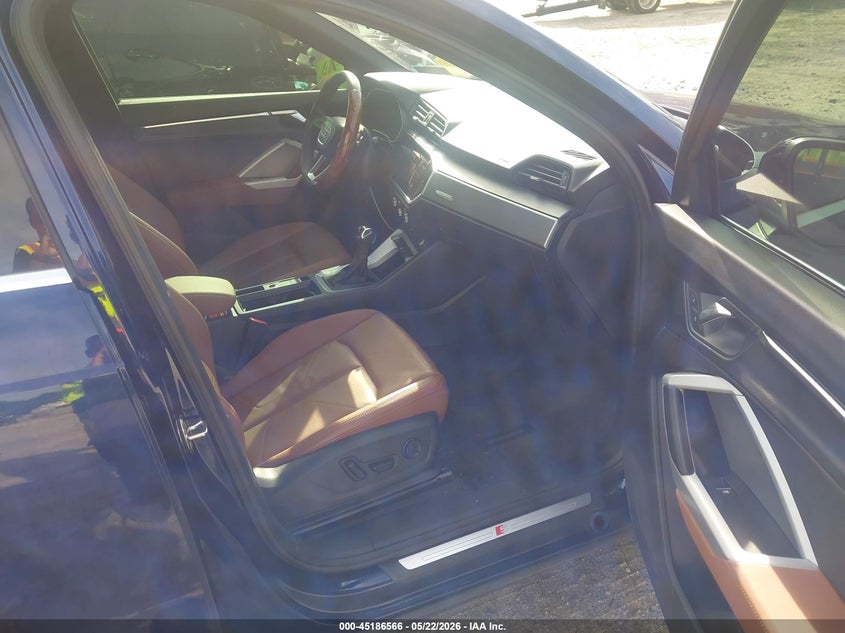 2022 AUDI Q3 PREMIUM 45 TFSI S LINE QUATTRO TIPTRONIC — Фото 5