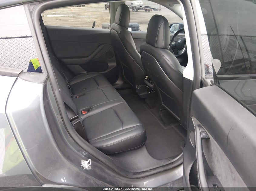 2022 TESLA MODEL Y auction photo 8