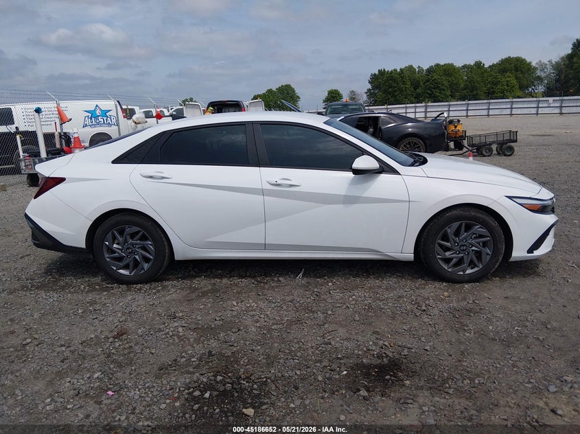 AtlanticExpress - Hyundai Elantra