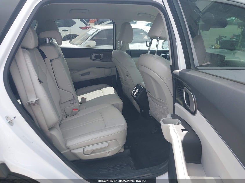 2024 KIA SORENTO S — Фото 8