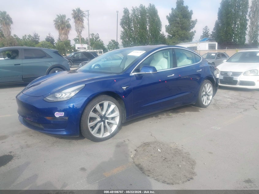 2018 Tesla Model 3 Long Range/Performance 5YJ3E1EB1JF188285 photo 1